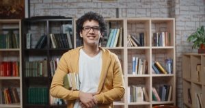 Reasons to Earn an Online Bachelor's in Library Science