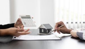 Common Online Bachelor's in Real Estate Courses