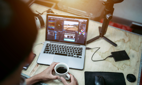 Becoming A Social Media Editor - Image